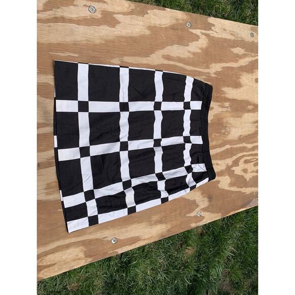 Halogen Skirt Womens 4 Petite Black White Check Straight Lined Career retro‎ - Picture 2 of 5